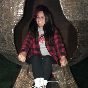 Meet your Posher, Andriana